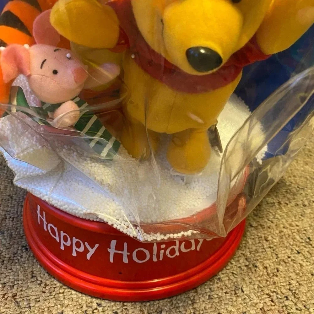 Disney Based on The Winnie The Pooh Works Happy Holiday inflatable Globe - Picture 8 of 8